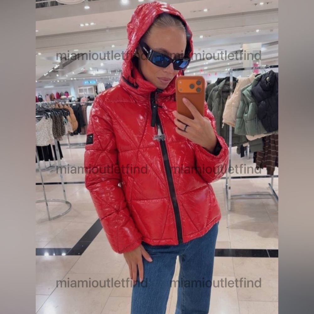 Karl Lagerfeld Women’s Red Puffer Jacket Hooded Zip-Up